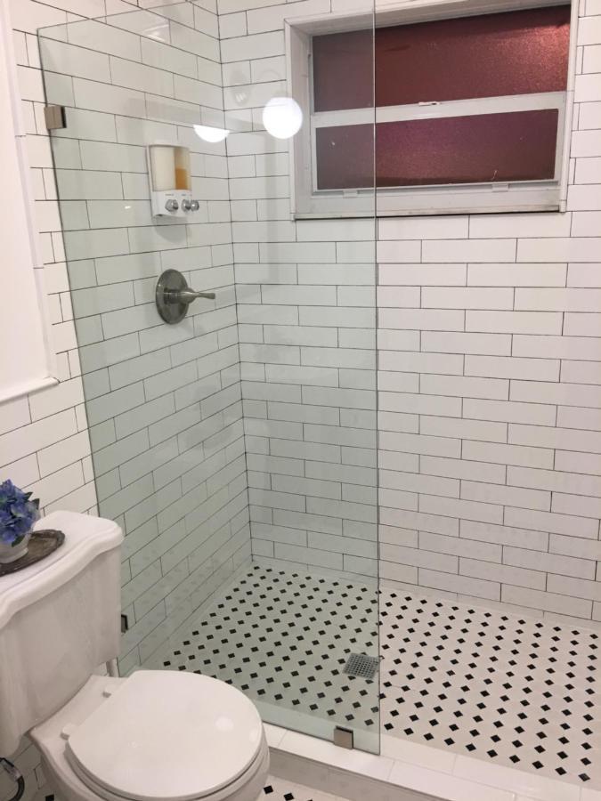 Private Studio Blocks From Coconut Grove マイアミ エクステリア 写真